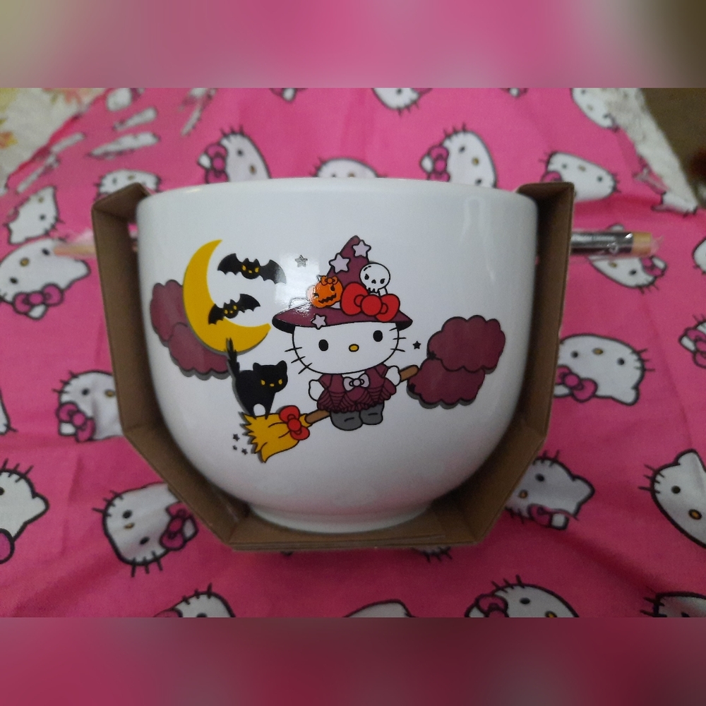 NEW Sanrio 2023 Hello Kitty Halloween Witch White Ramen Noodle Bowl Chopsticks